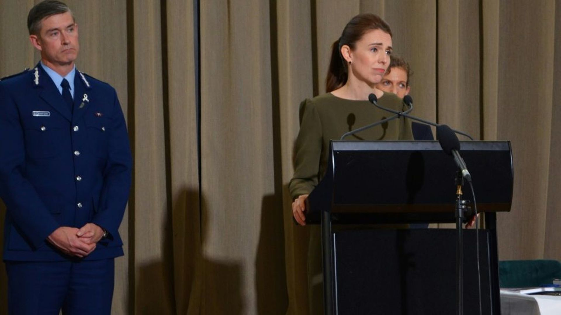 La Première ministre néozélandaise Jacinda Ardern, lors d'une conférence de presse pour la présentation du rapport d'enquête sur les attaques de Christchurch, le 8 décembre 2020 à Wellington