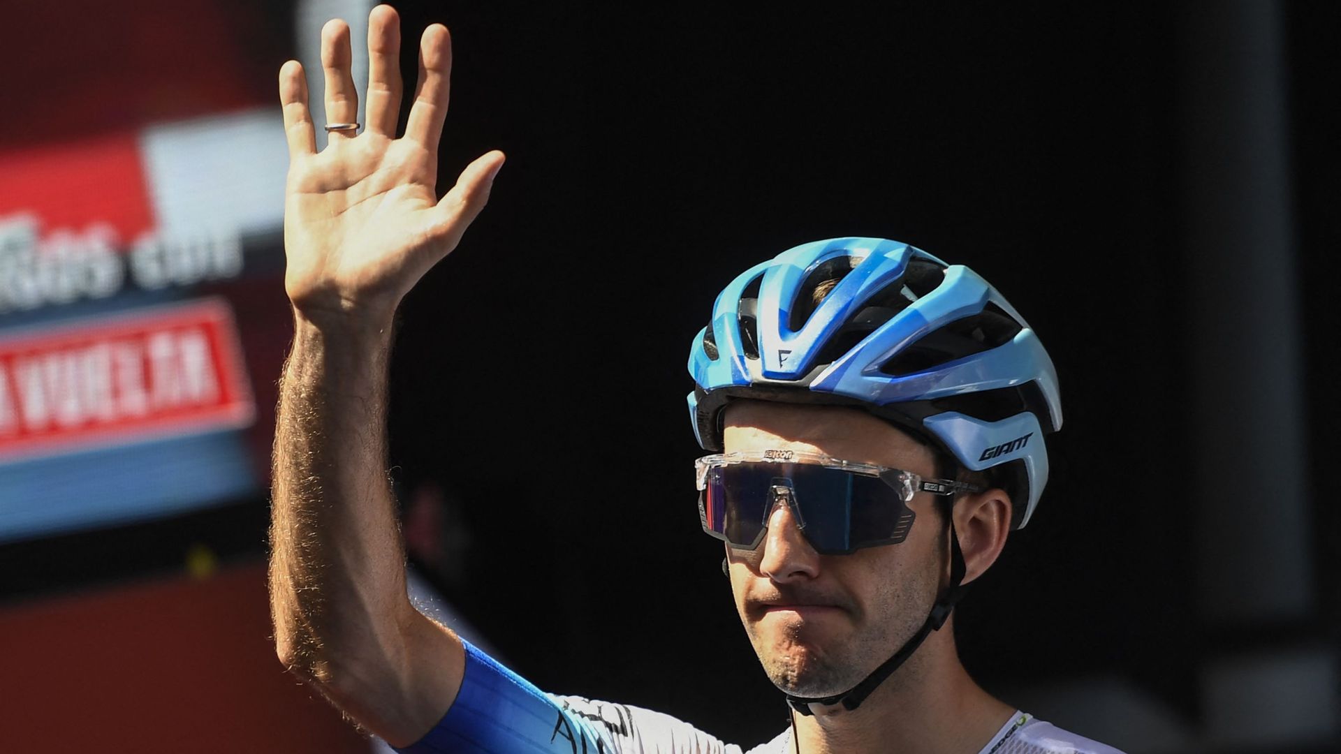 Simon Yates quitte la Vuelta à son tour.