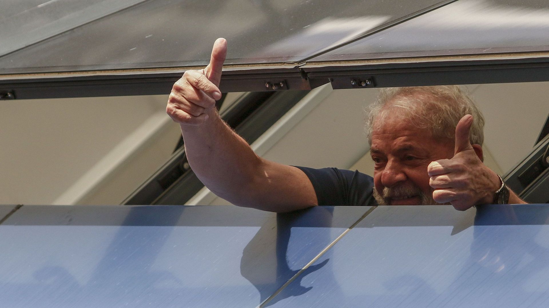 Brésil: l'ordre de libération de Lula annulée par un juge, l'ex-président reste en prison