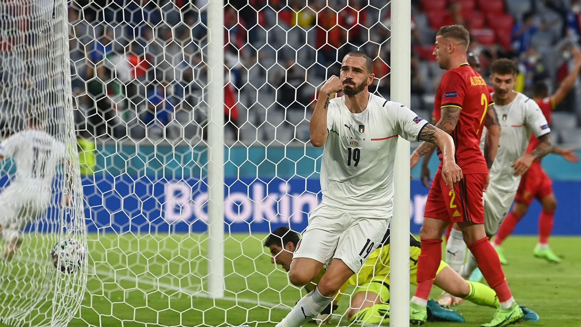 Leonardo Bonucci ouvre le score face aux Diables mais la VAR annule finalement le but.