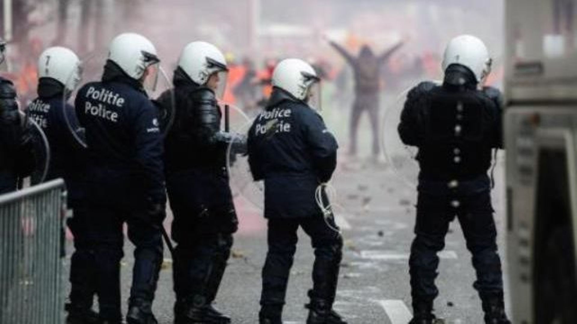 Manifestation nationale - 112 policiers blessés à Bruxelles