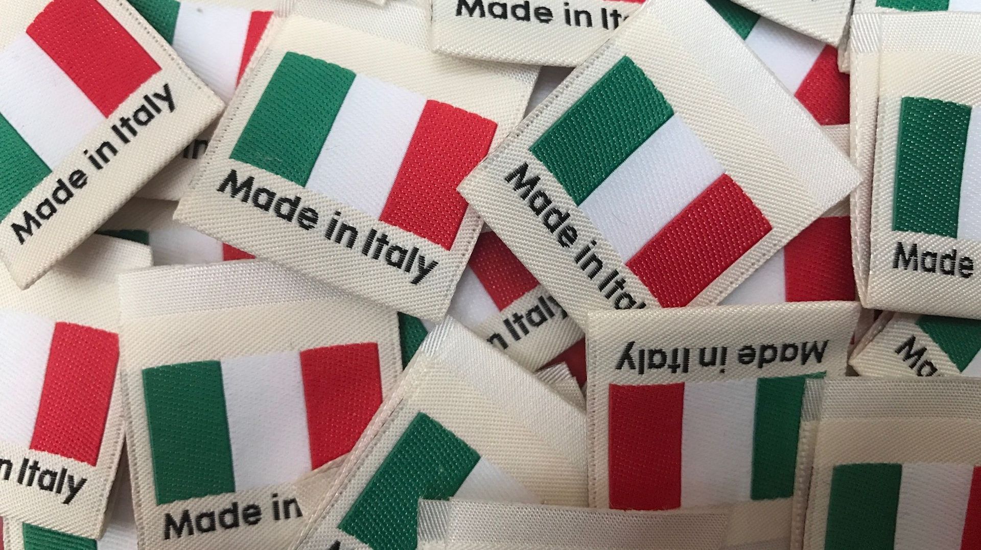 Etiquettes "Made in Italy" à coudre dans les vêtements