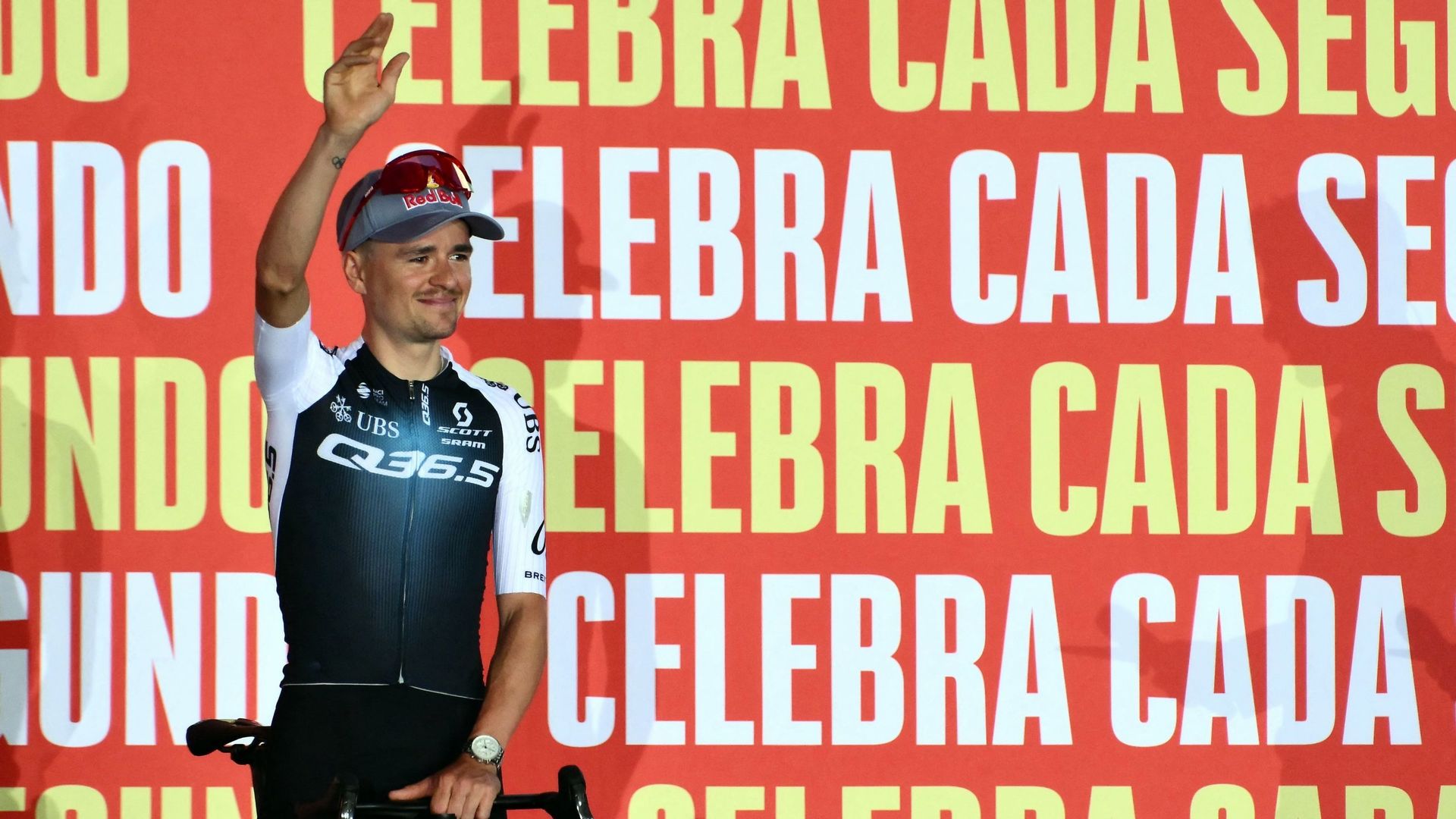 Pidcock a maîtrisé sa fougue pour monter sur le podium de la Vuelta : "La plus grande réussite de ma carrière"