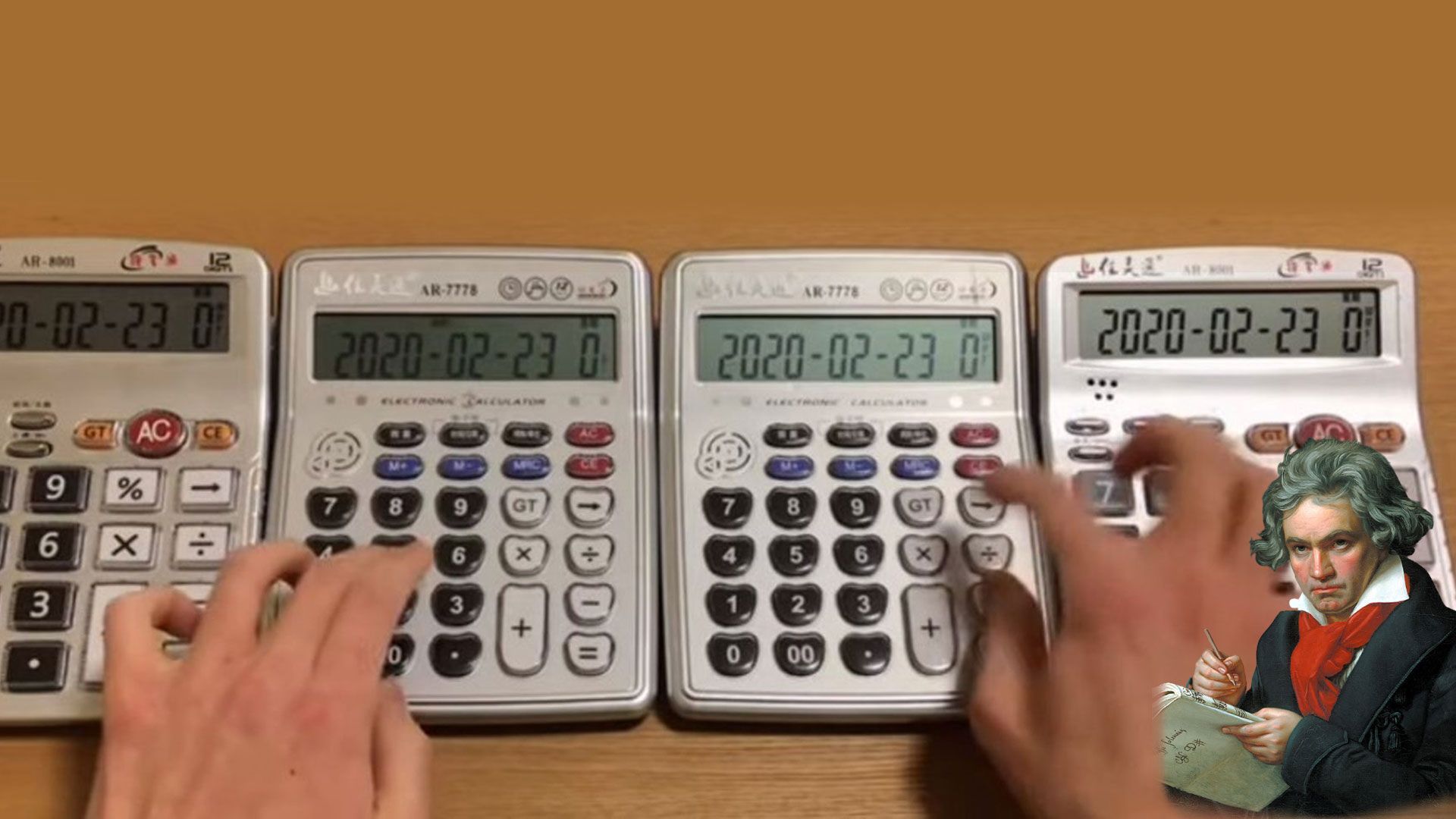 Un Youtubeur virtuose interprète la Lettre à Elise de Beethoven sur de vieilles calculatrices