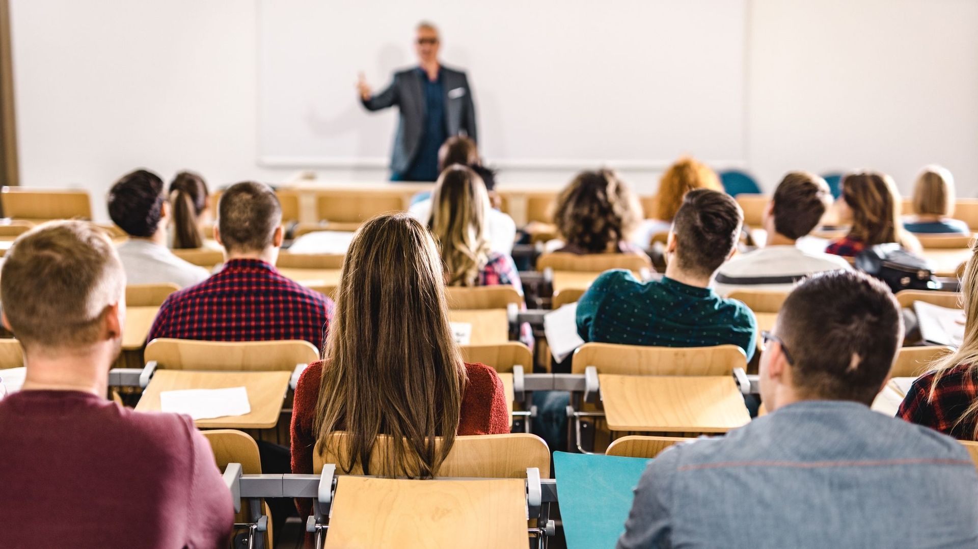 Rentrée dans l’enseignement supérieur : des étudiants préoccupés par les critères de réussite et la finançabilité des études