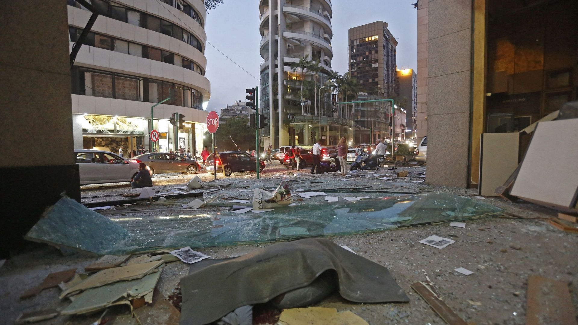 L’ambassade belge endommagée dans l’explosion.