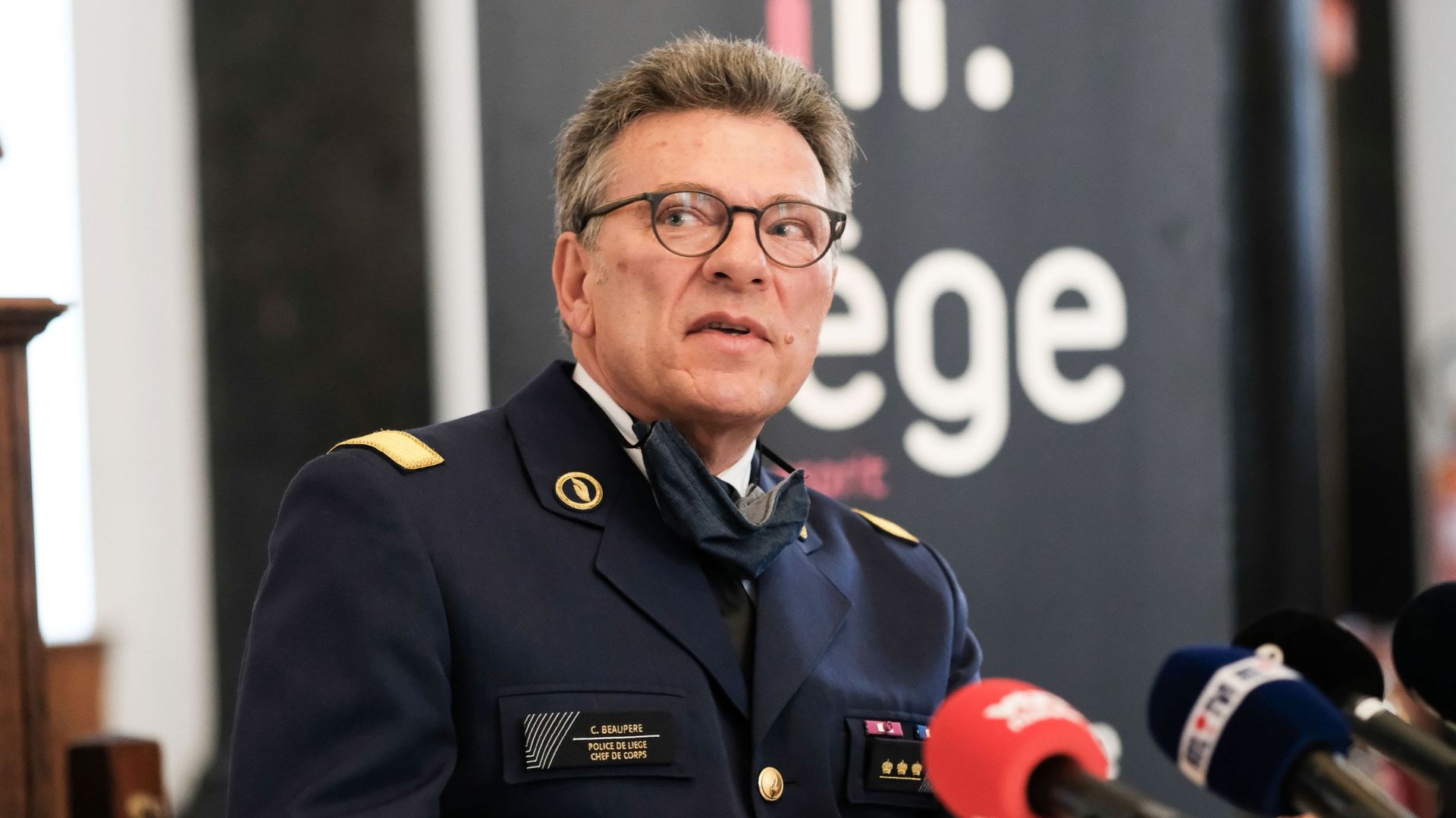 Le chef de la police Christian Beaupere photographié lors d'une conférence de presse suite aux émeutes dans le centre ville de Liège, dimanche 14 mars 2021.