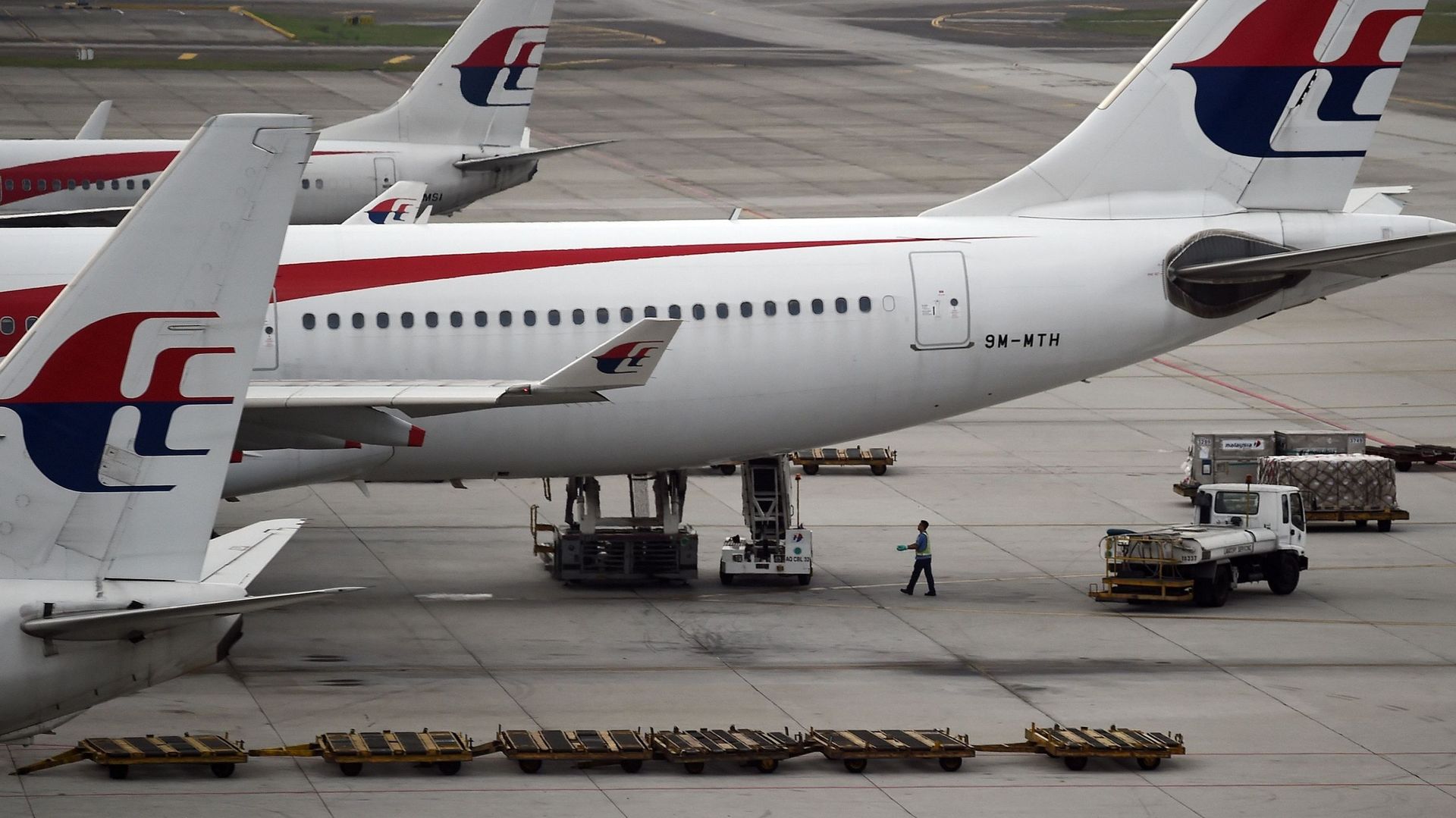 Un avion de Malaysia Airlines atterrit d'urgence en Australie