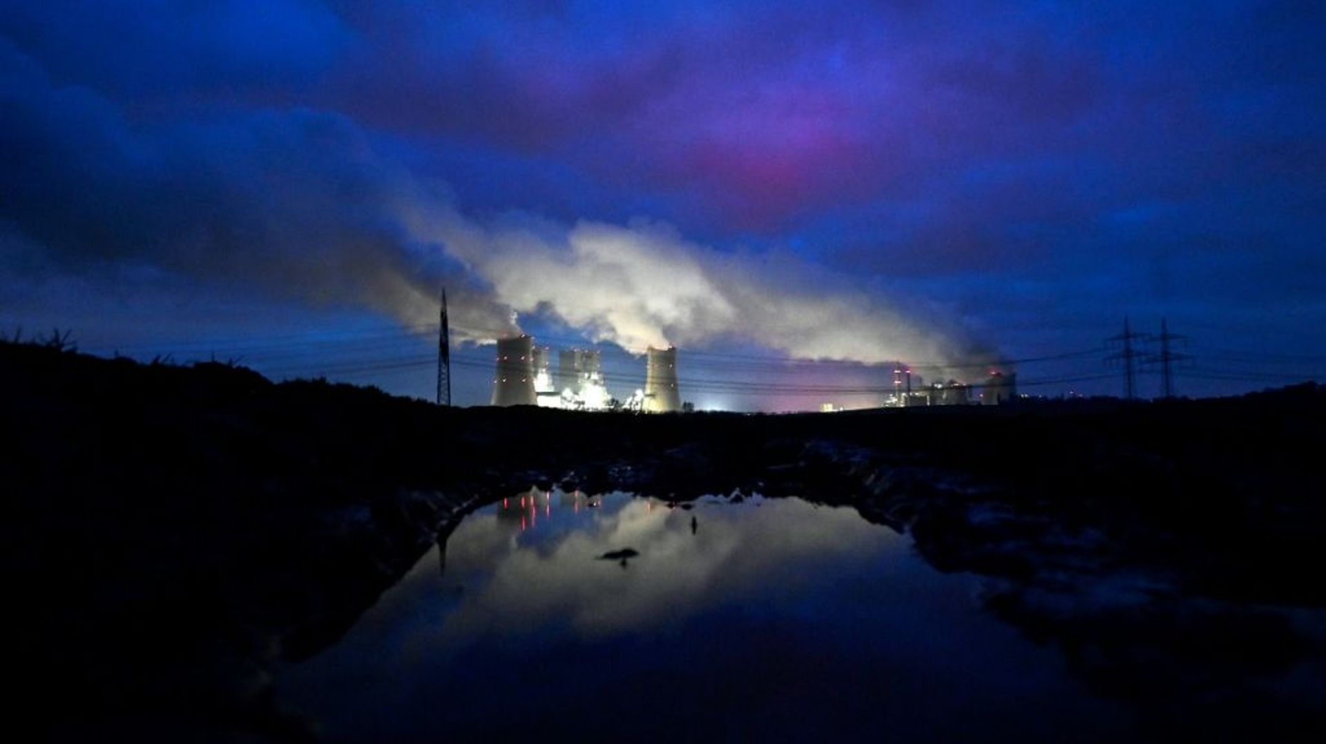 La centrale électrique au lignite du géant allemand de l’énergie RWE à Neurath, dans l’ouest de l’Allemagne, le 17 janvier 2022