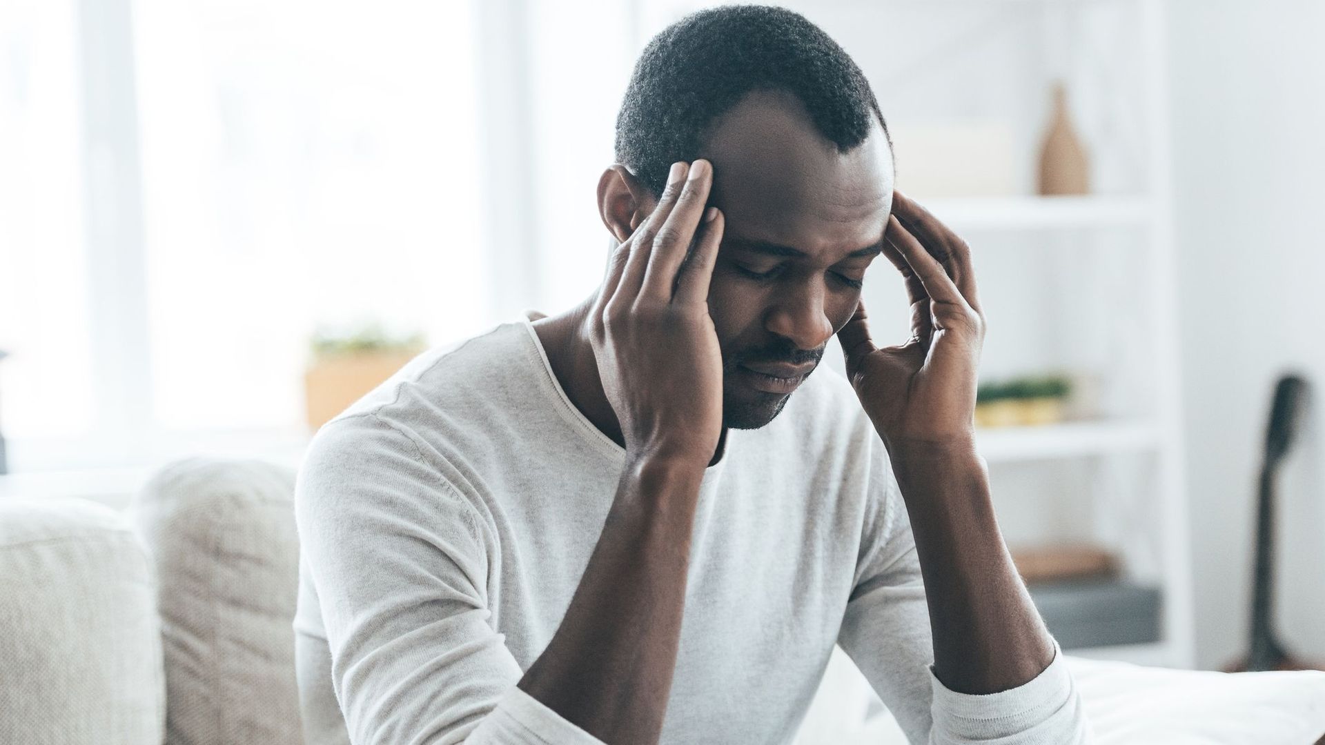 Migraine : un traitement prometteur réduit de 50 % la fréquence des crises