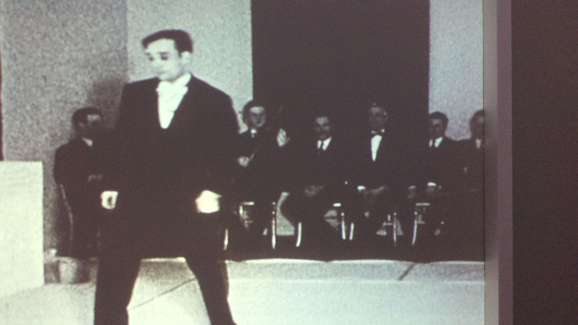 Yves Klein, le saut dans le vide RTBF Actus