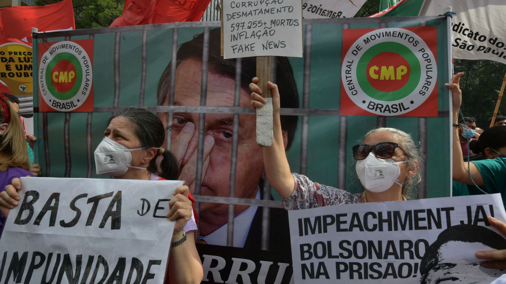 Manifestations dans tout le Brésil pour la destitution du président Bolsonaro