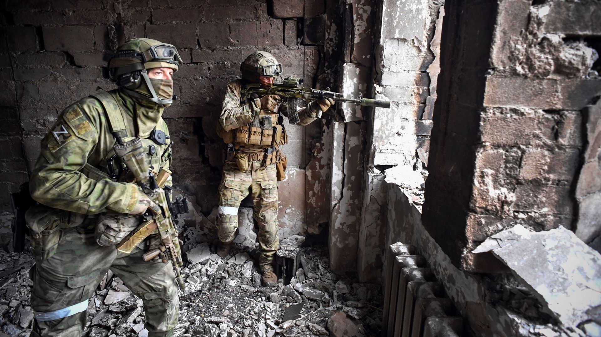 Soldats russes en Ukraine. Ici, à Marioupol.