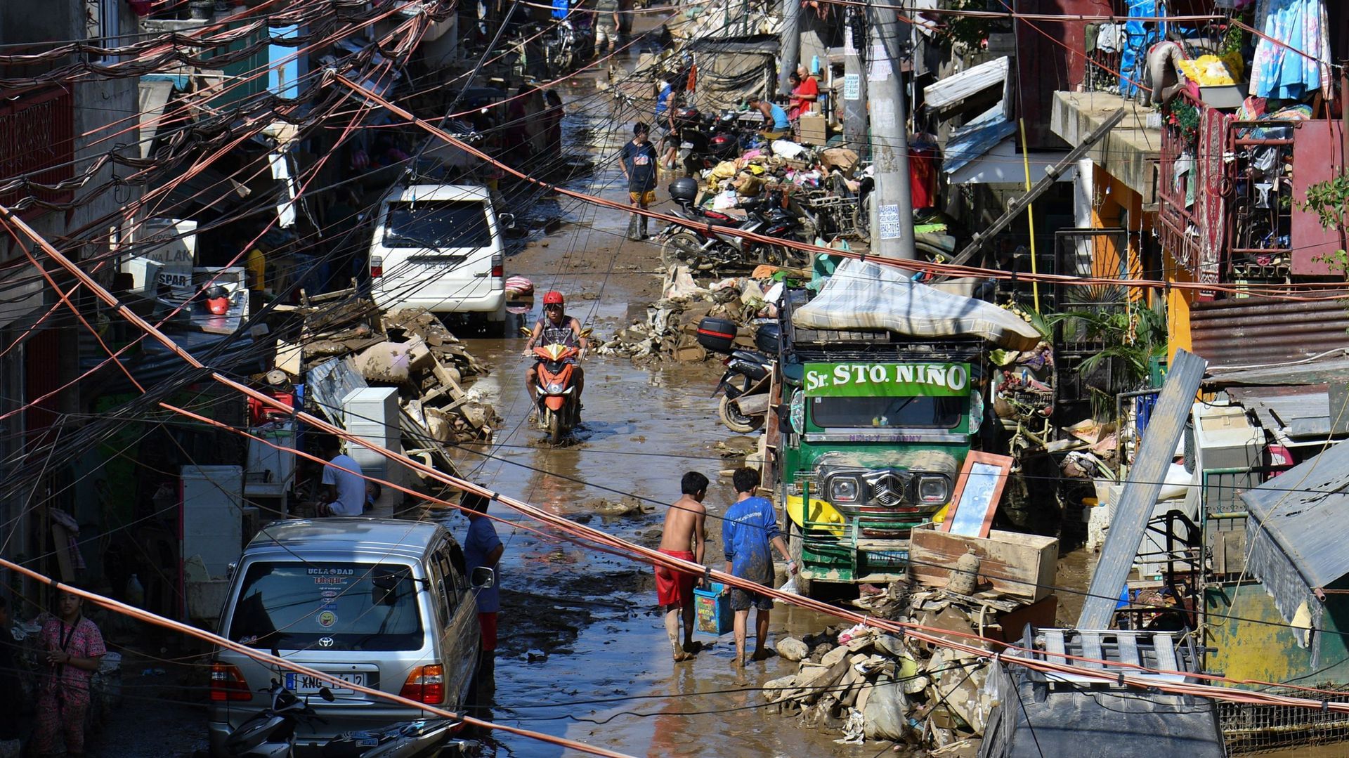 Le bilan du typhon Vamco aux Philippines s'élève à 53 morts et 22 disparus
