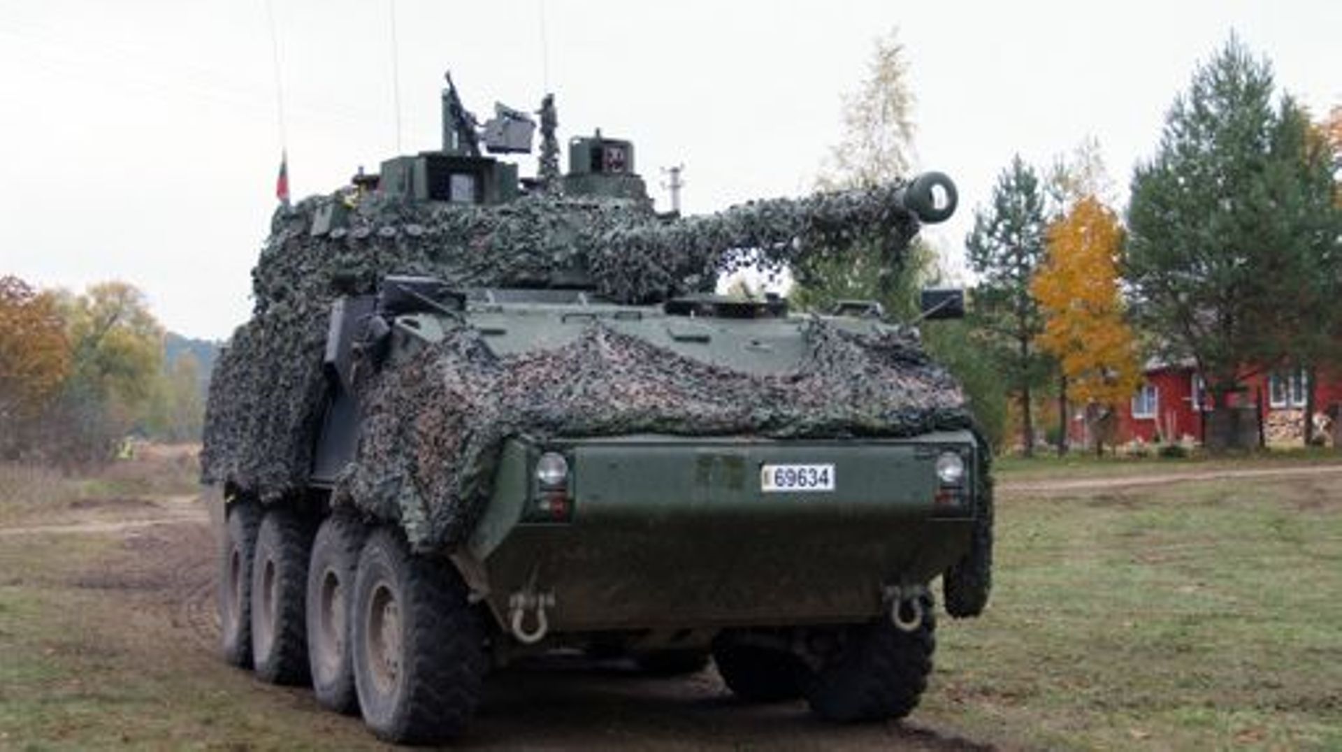 20151022 - KAUNAS, BELGIUM:  Piranha Armored Infantery Vehicle of Belgian defence in action near Kaunas, Lithuania during a two days visit at the NATO Baltic Piranha excercices in Lithuania, on Thursday 22 October 2015. BELGA PHOTO GERARD GAUDIN