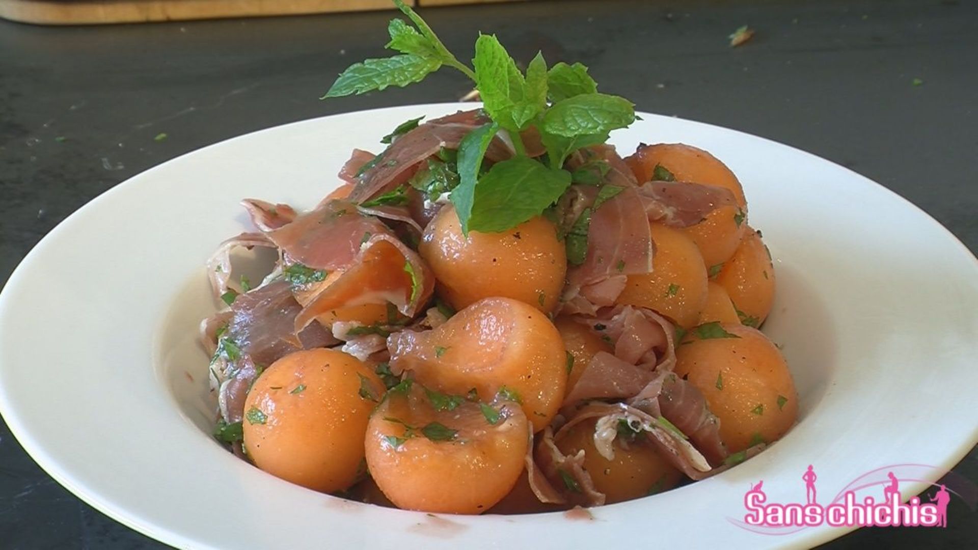 Salade de melon, jambon, porto et menthe fraîche RTBF Actus