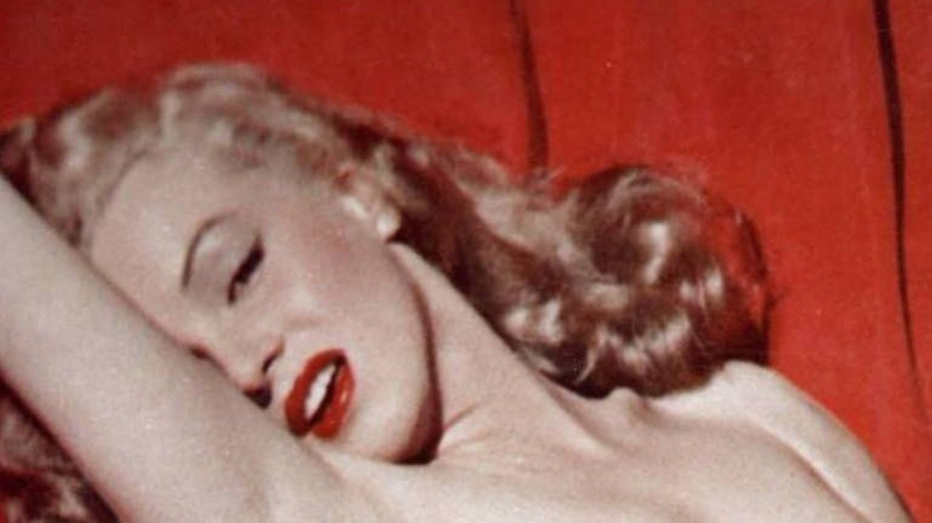 Mona Monroe pose nue pour un calendrier et devient Marilyn Monroe