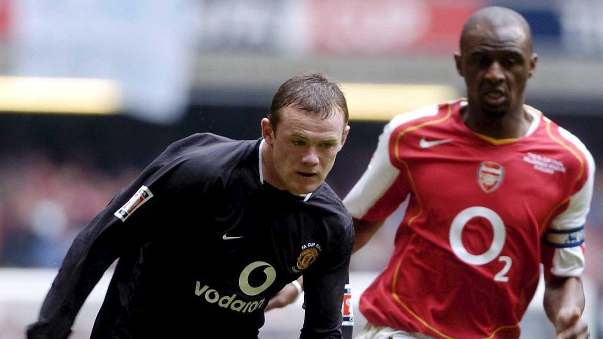 Patrick Vieira et Wayne Rooney en 2005