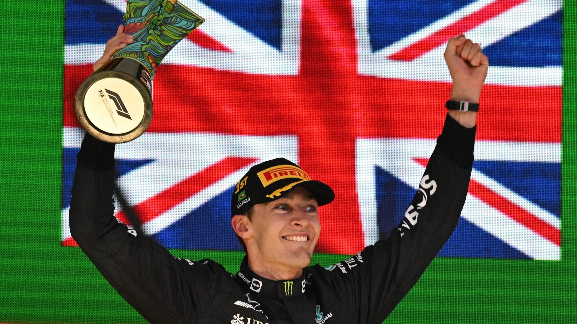 Russell est heureux après son premier succès en F1.