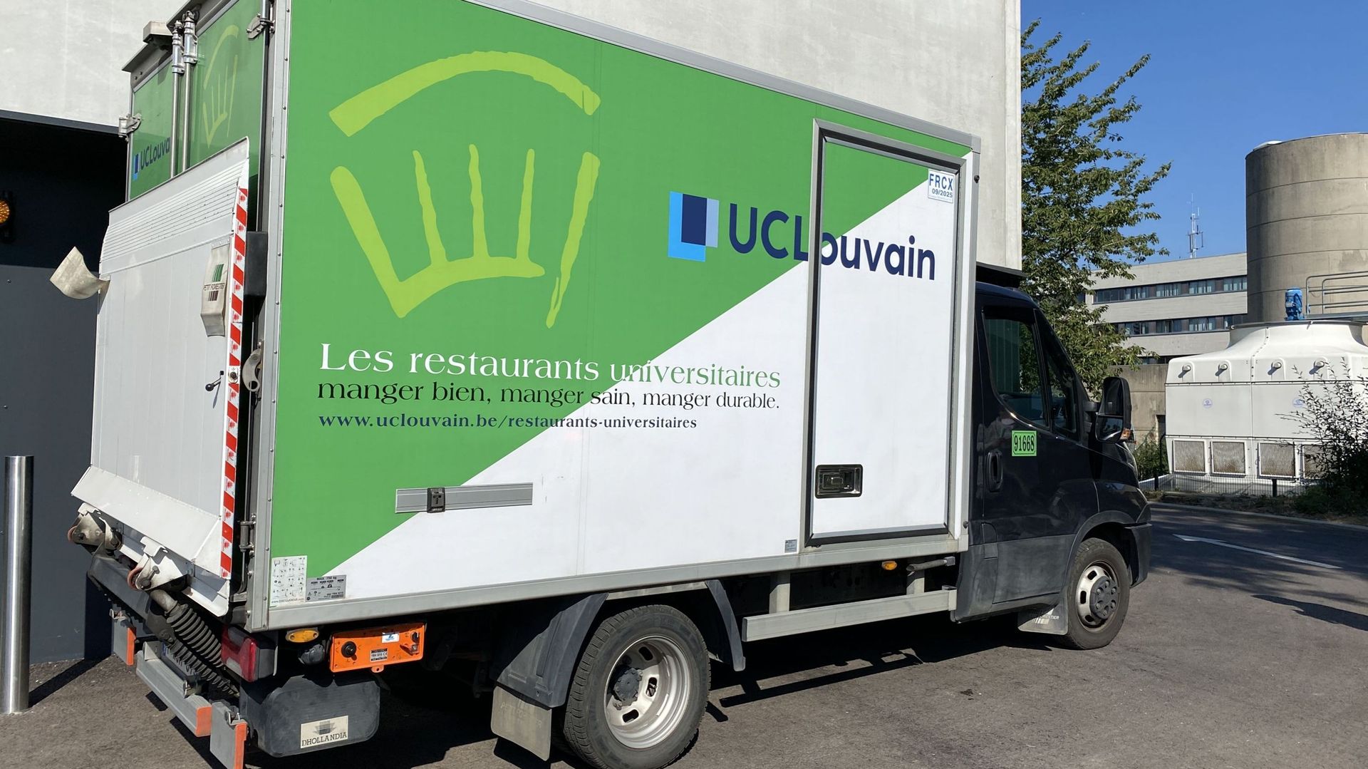 L'UCLouvain dispose également de ses propres véhicules pour le transport et la livraison.