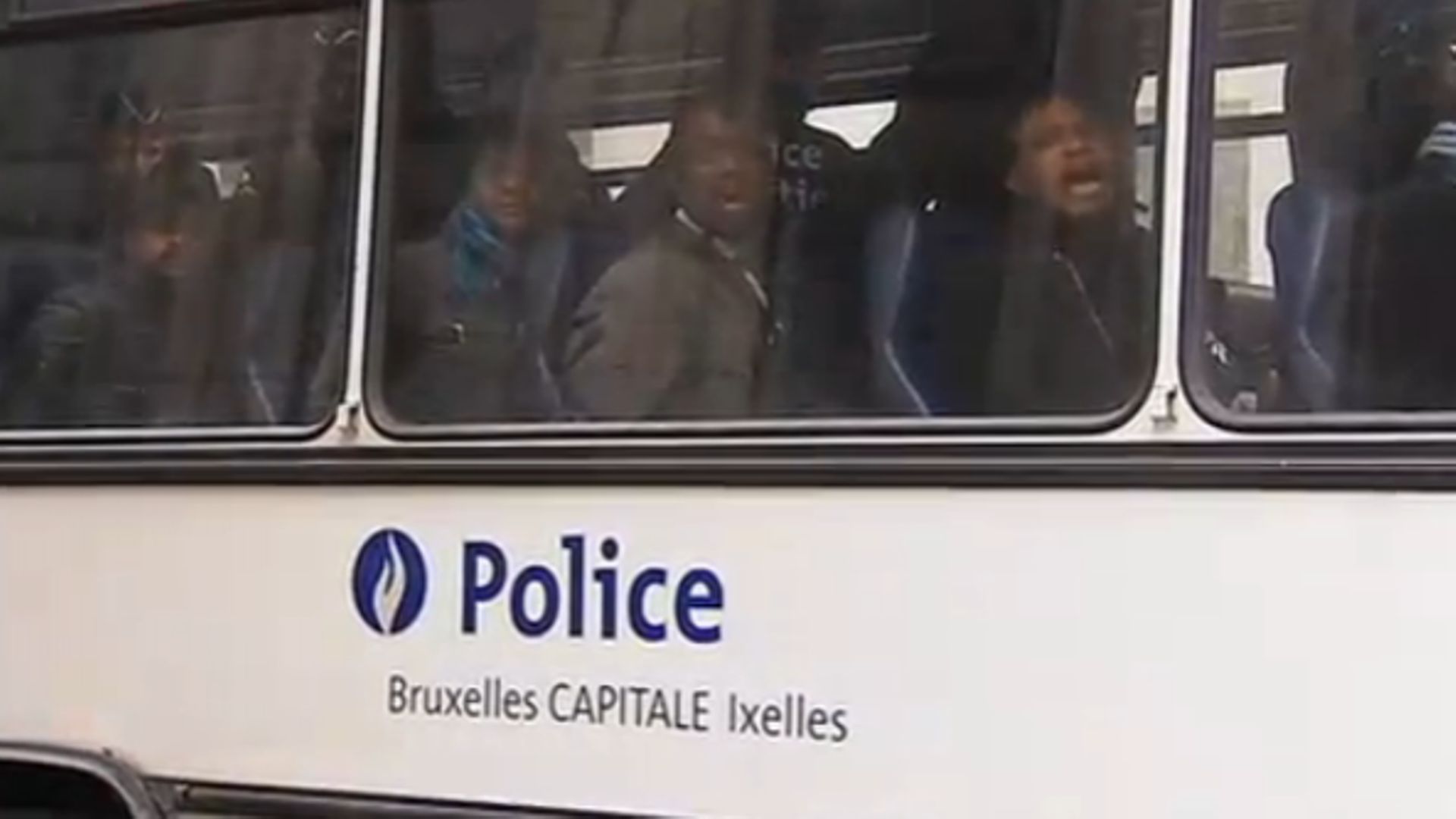 Des manifestants forcent l'entrée de l'ambassade du Congo à Bruxelles 