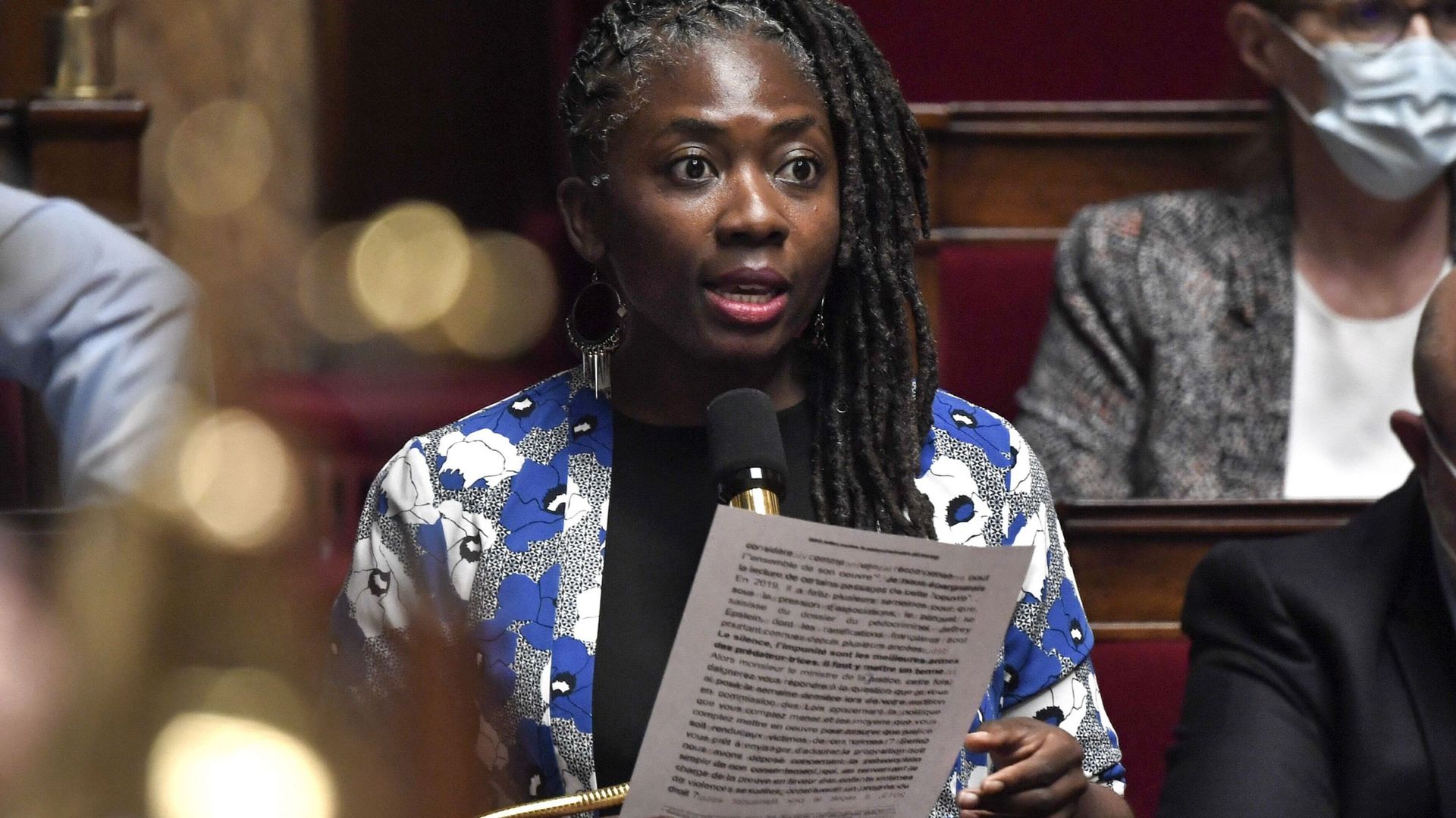 France: une députée noire dépeinte en esclave dans un magazine de la droite radicale