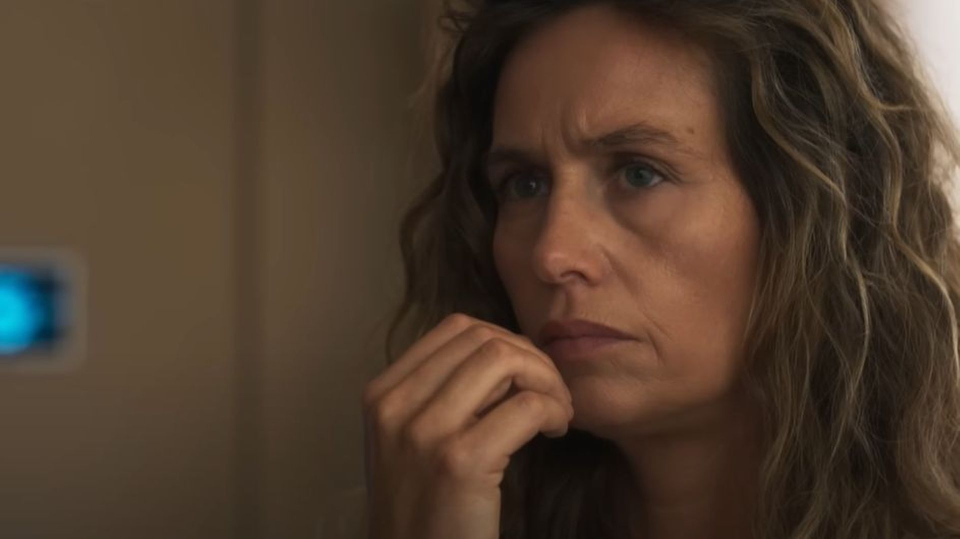 "Je me battrai pour que ça n'arrive pas en vrai" : Cécile de France face à une IA intrusive dans "Dalloway"