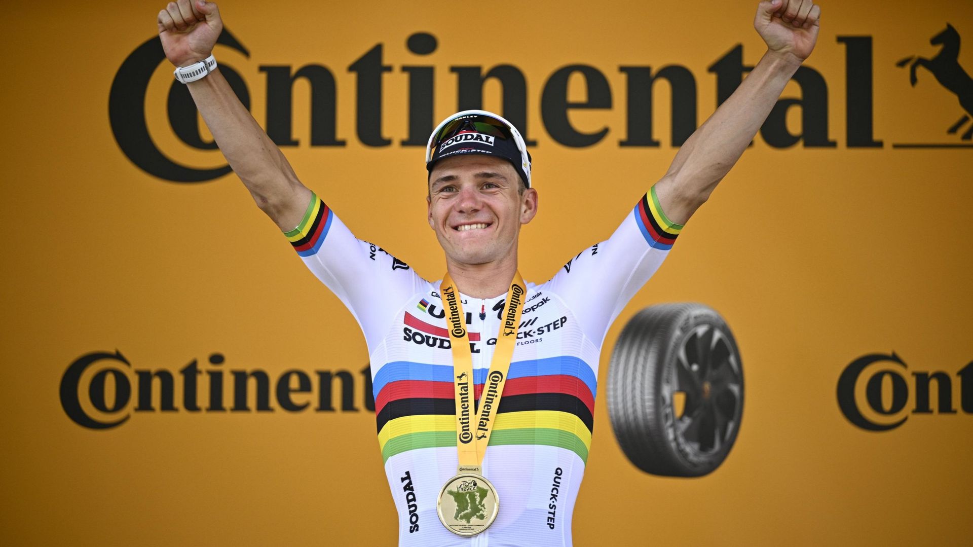 Tour de France : Remco Evenepoel remporte le chrono et décroche sa ...