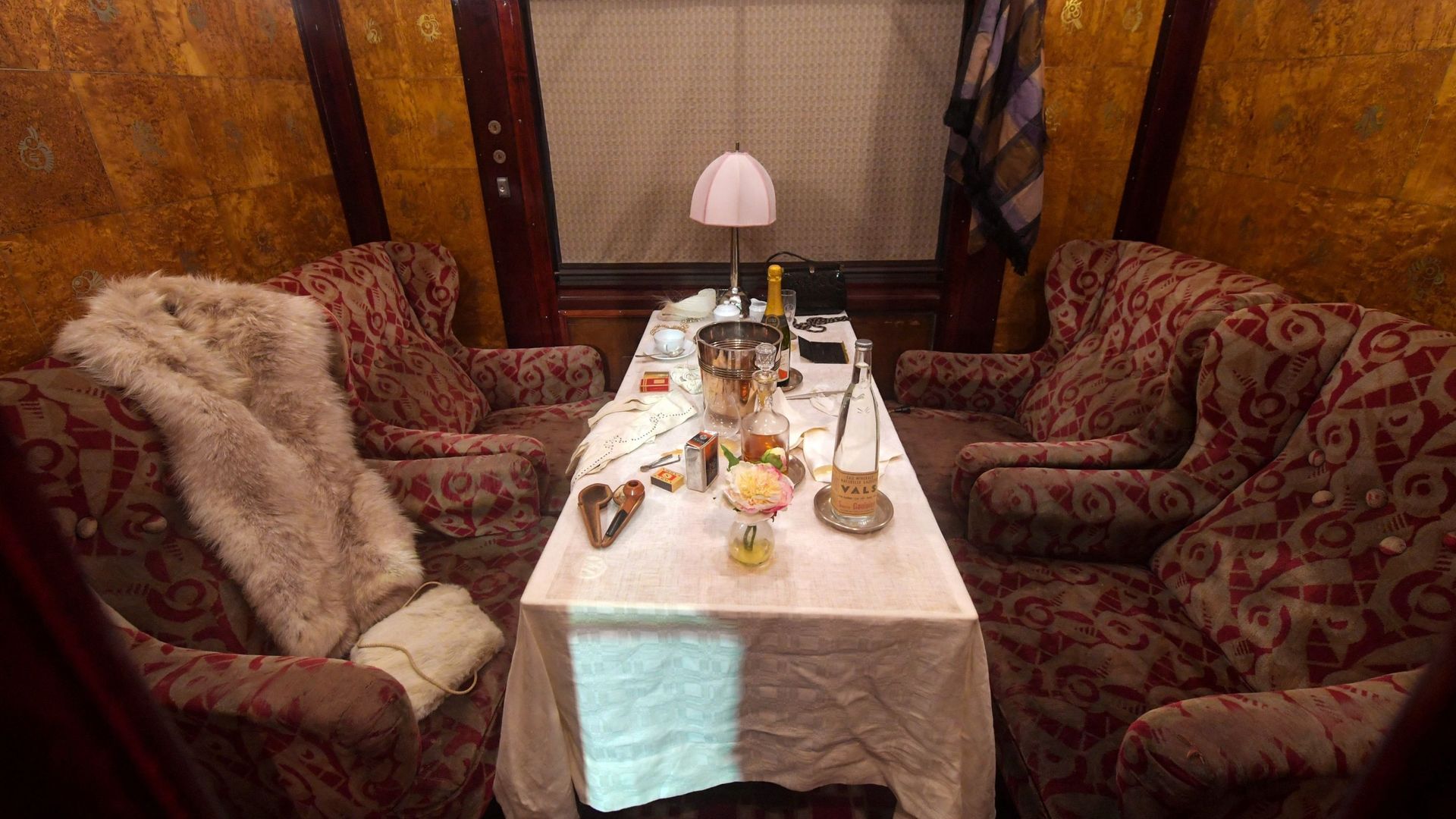 Photo d’une cabine du train l’Orient Express lors d’une exposition aux Gardens by the Bay à Singapour, le 12 décembre 2020.