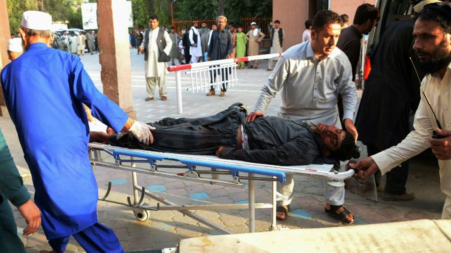 Un blessé évacué à Jalalabad, en Afghaniostan, le 16 juin 2018