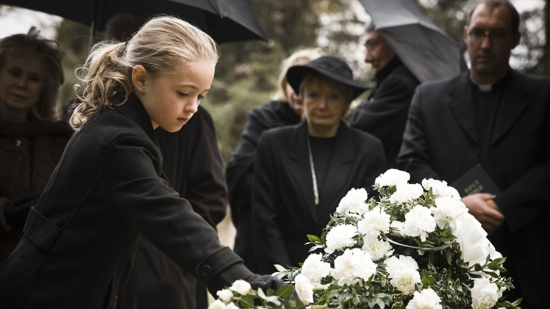 Jusqu’à 50 personnes lors des réceptions après des funérailles.