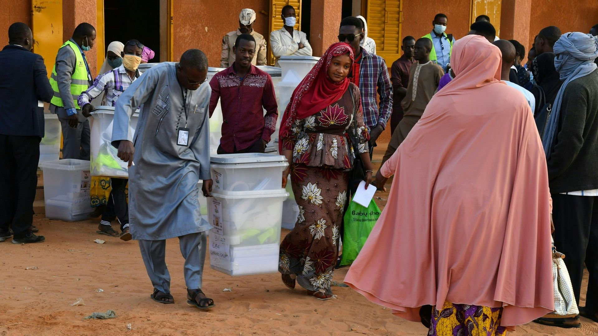 Elections au Niger : une première transition démocratique malgré les violences