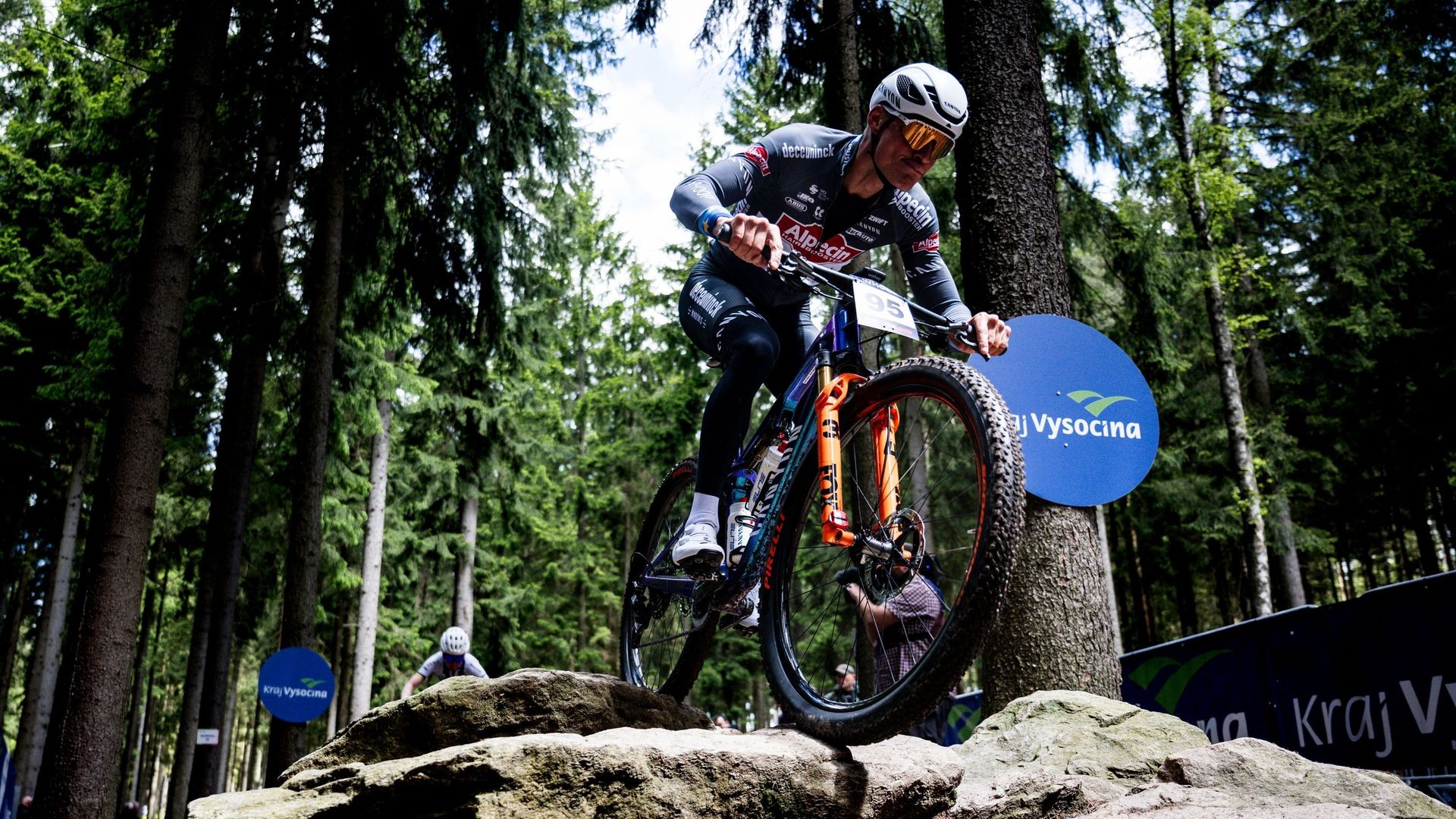 Mondiaux de VTT : Mathieu Van der Poel peut-il décrocher le maillot arc-en-ciel dans toutes ses disciplines ?
