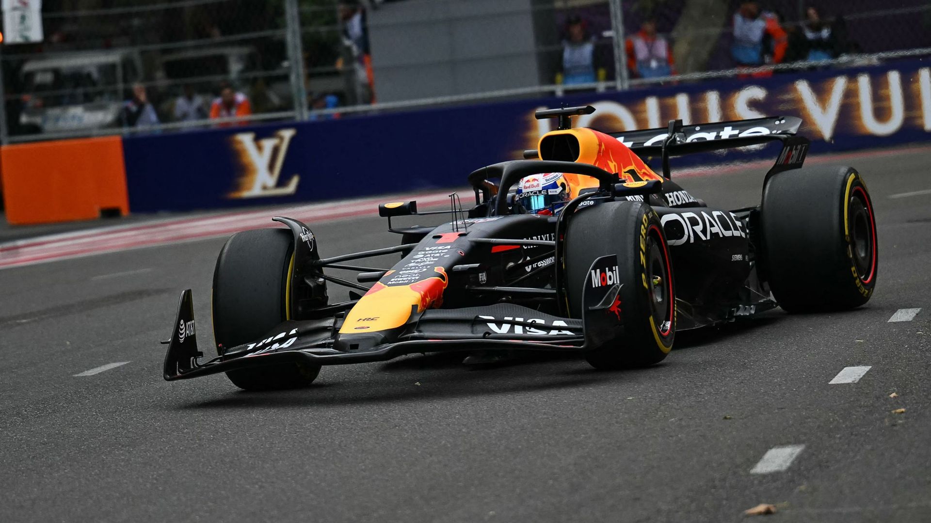 Direct vidéo - F1 Azerbaïdjan : Piastri dans le mur au premier tour