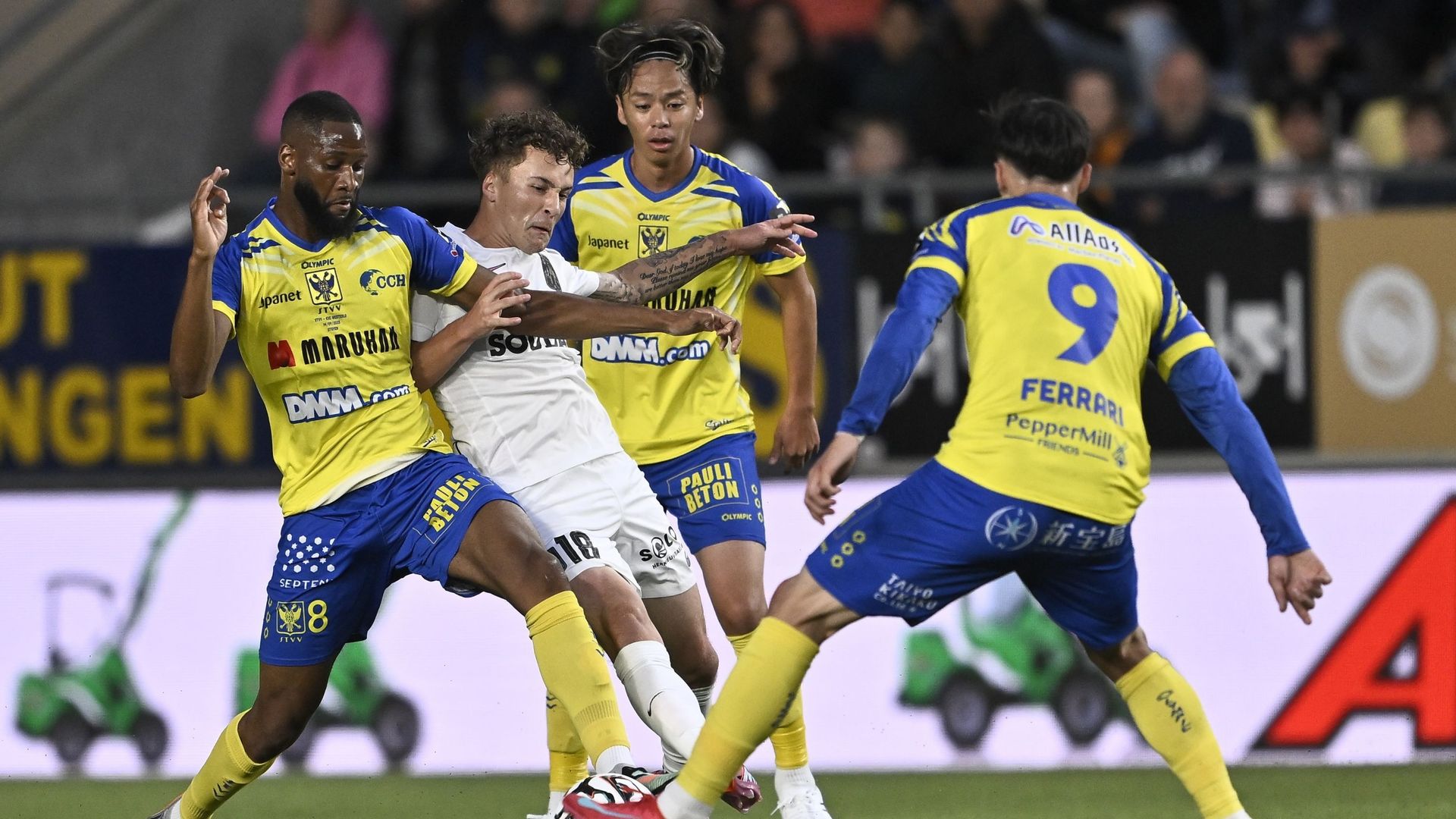 Saint-Trond subit sa première défaite de la saison contre Westerlo et laisse filer l'Union