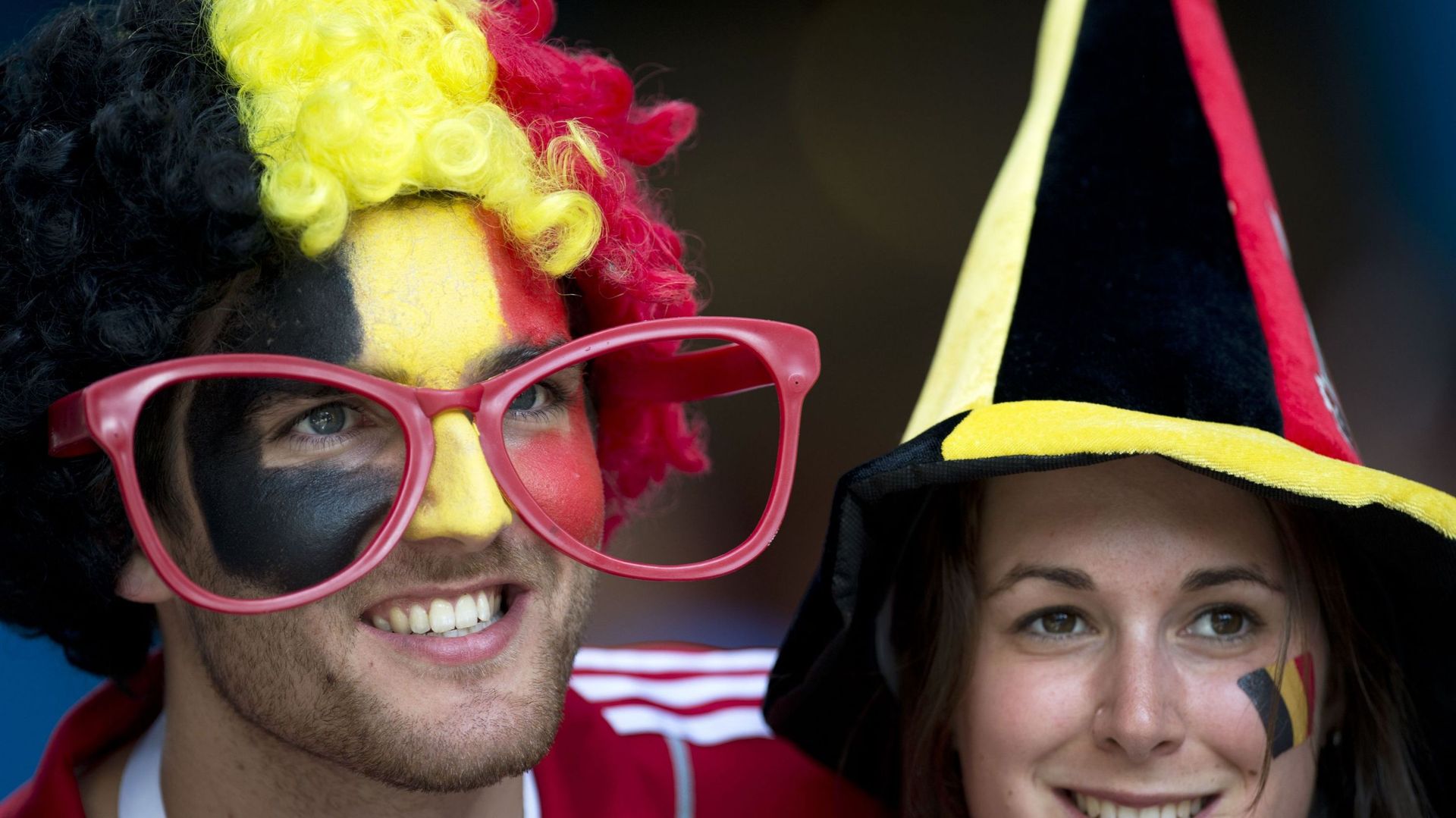 Бельгия люди на улицах. Бельгия журналистика. Туристы в бельгии. Друзей в бельгии. Друзей в бельгии.