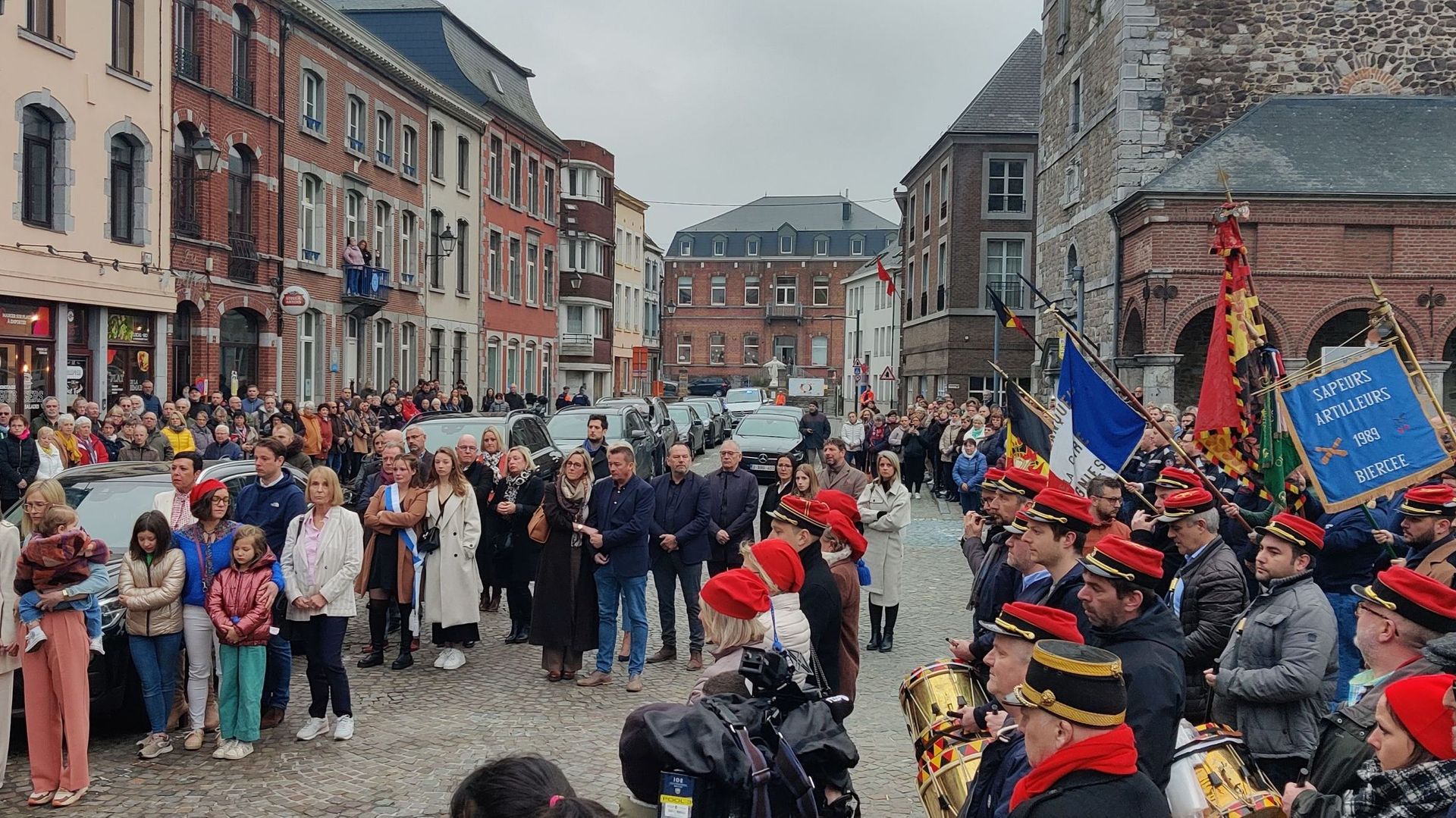 Cérémonie en hommage à Paul Furlan sur la Place du Chapitre à Thuin