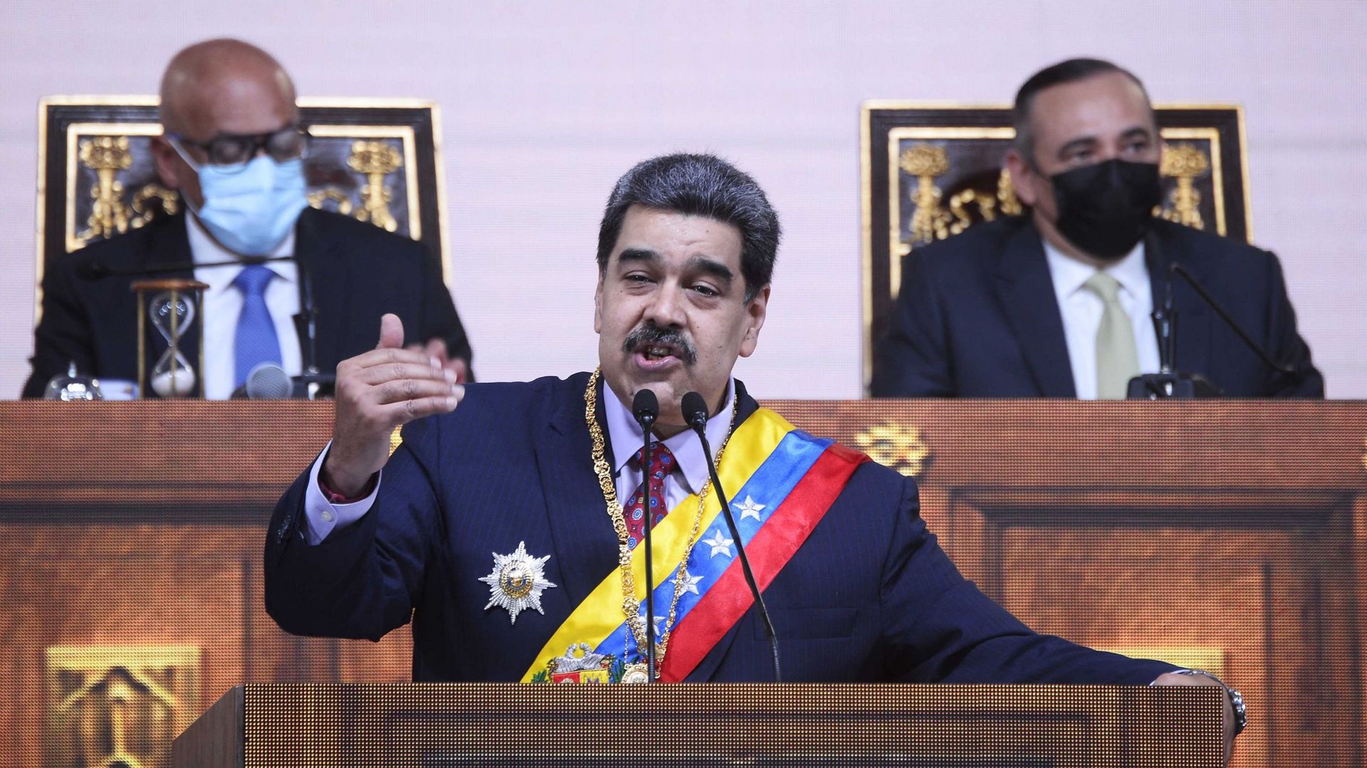 Venezuela : 12 heures pour recueillir 4,2 millions de signatures contre Maduro