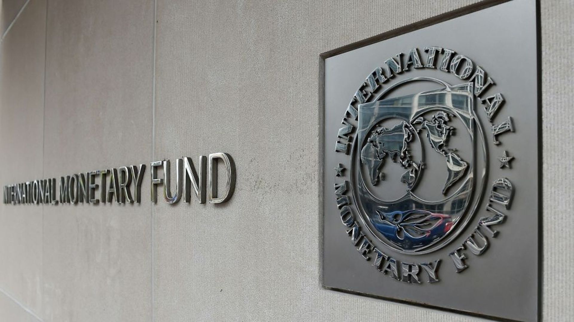 Le logo du Fonds monétaire international sur un bâtiment de l'institution à Washington DC. Photo prise le 27 mars 2020