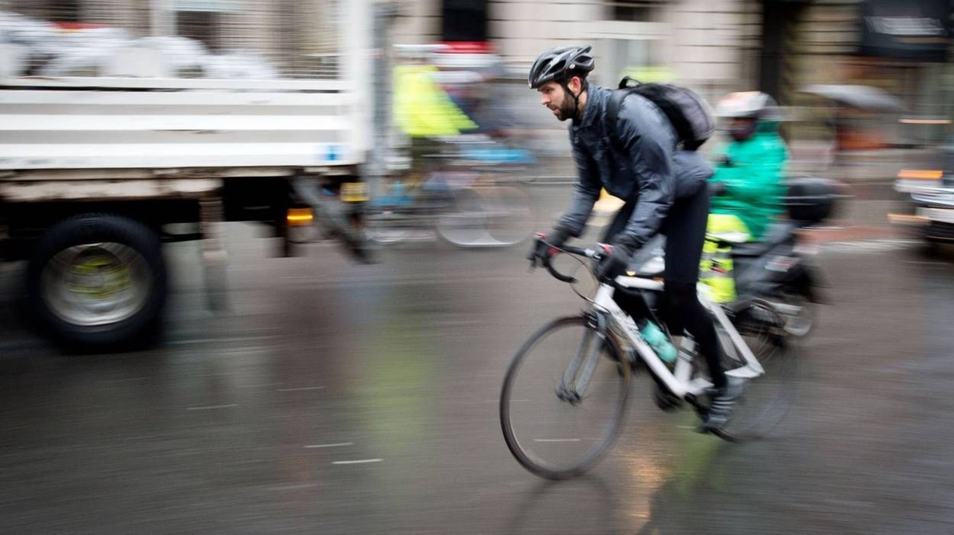 A Bruxelles la cohabitation entre cyclistes et automobilistes est parfois tendue