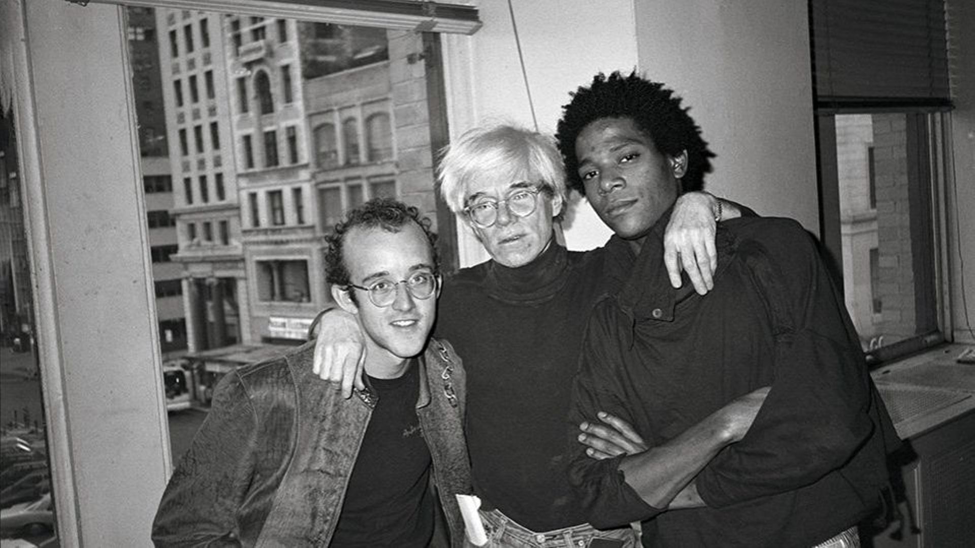 Keith Haring, Warhol et Basquiat dans l'atelier de Warhol le 23 avril 1984. 