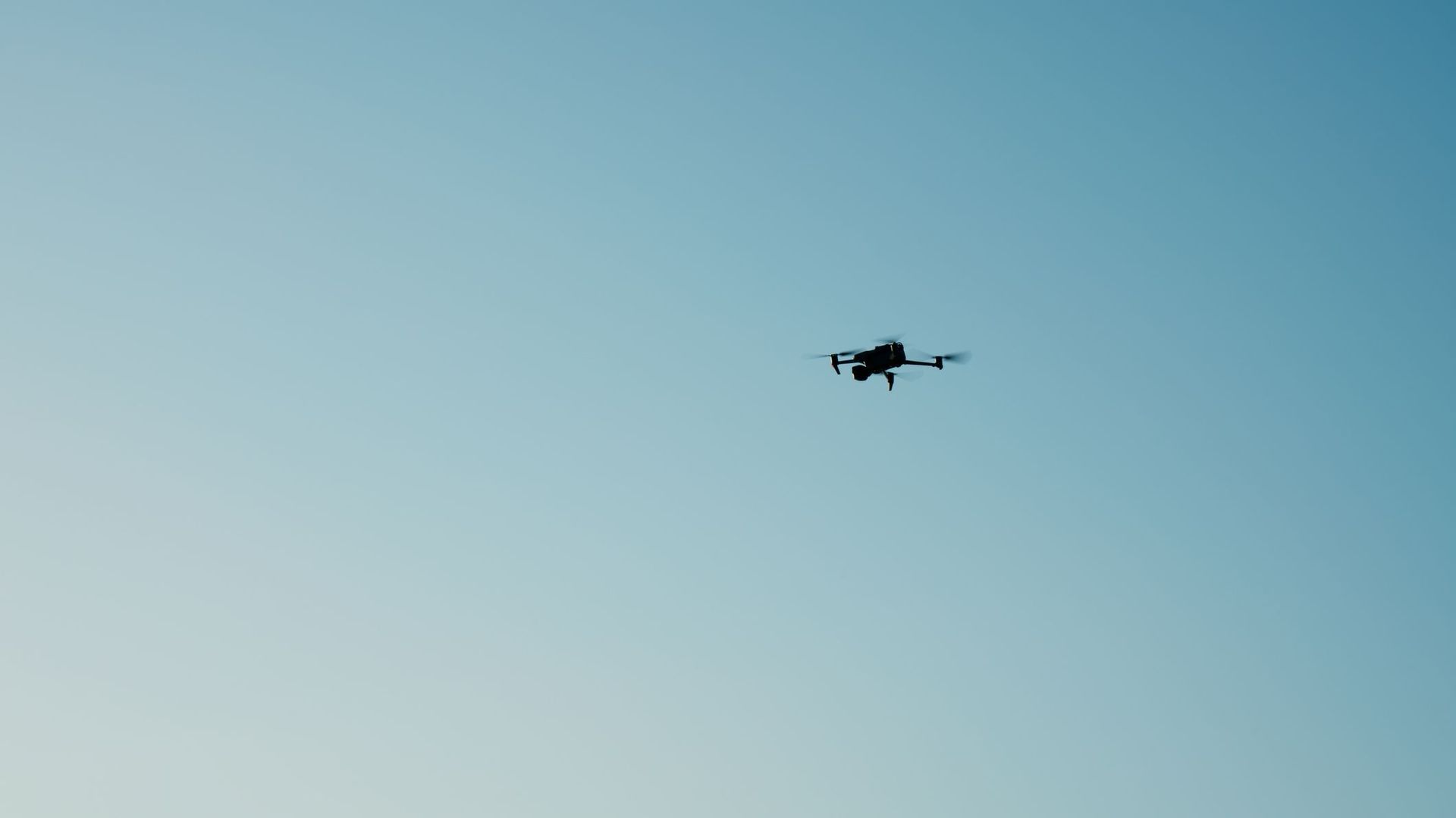 Danemark : des drones ont à nouveau survolé des sites militaires cette nuit