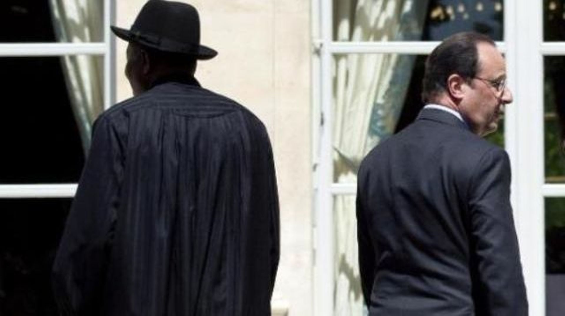 Cinq chefs d'Etat africains réunis samedi à Paris autour du président français François Hollande