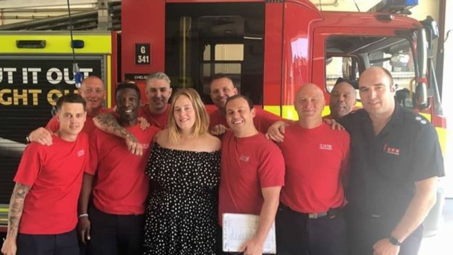Adele auprès des pompiers de Londres
