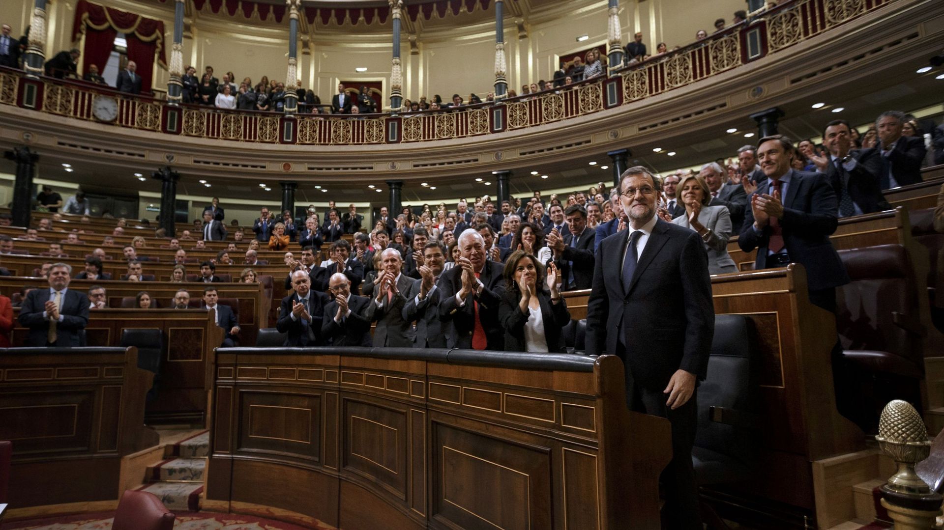 Espagne le gouvernement réussit à faire voter la première étape du