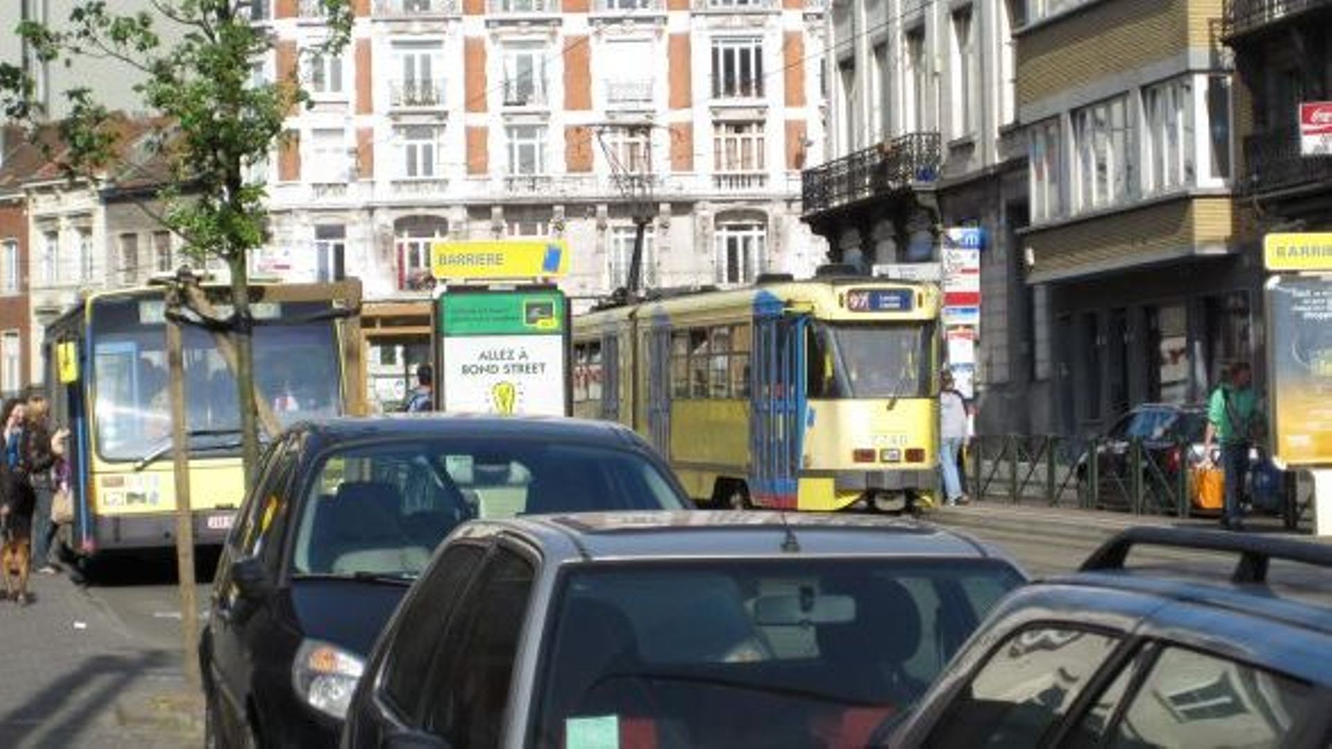 Bruxelles la STIB rappelle que le tram a toujours la priorité RTBF Actus