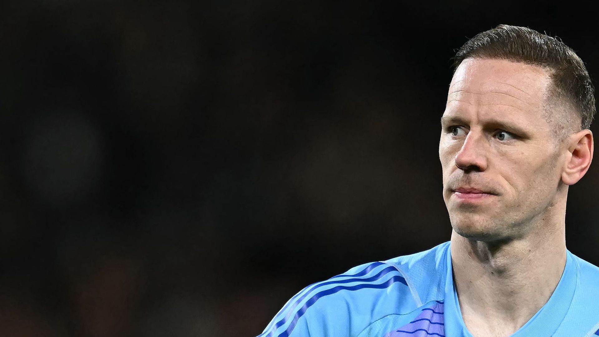 Matz Sels retrouve son statut de titulaire, Forest engrange un succès vital