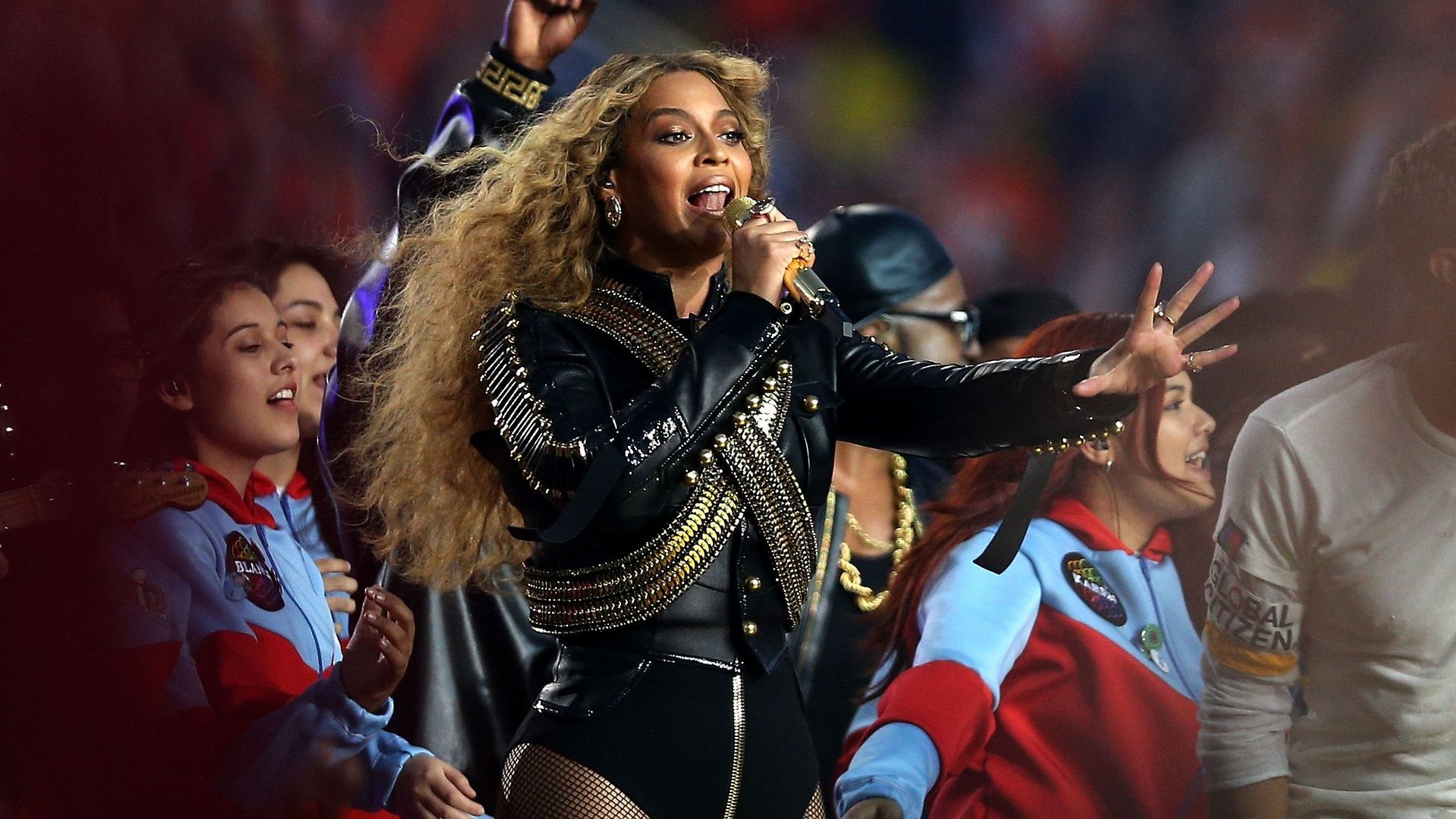 Beyoncé dit ne pas être contre la police mais contre sa brutalité ...