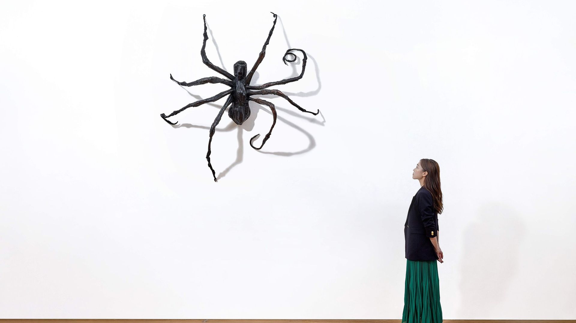 "Spider IV" de Louise Bourgeois pourrait être adjugée entre 120 et 150 millions de dollars hongkongais, selon les estimations de Sotheby’s.