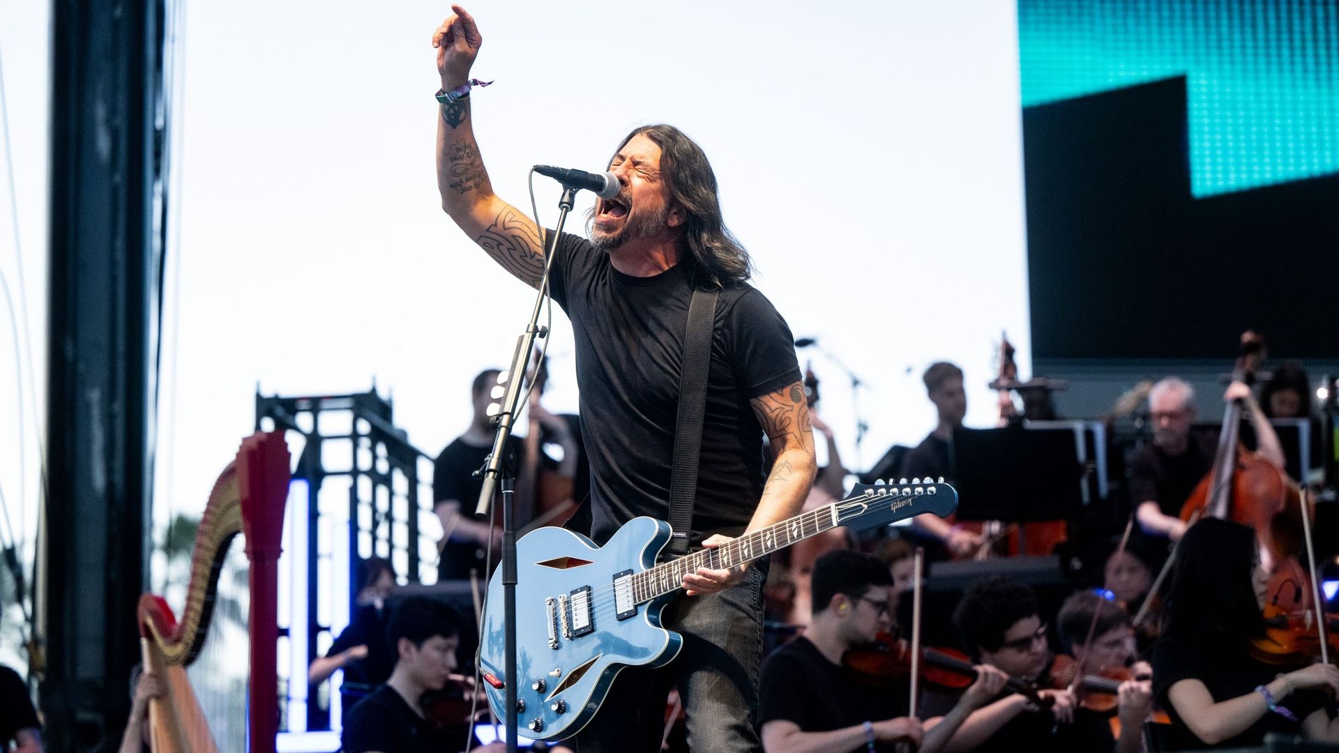 Dave Grohl des Foo Fighters sera honoré pour son implication auprès des plus défavorisés
